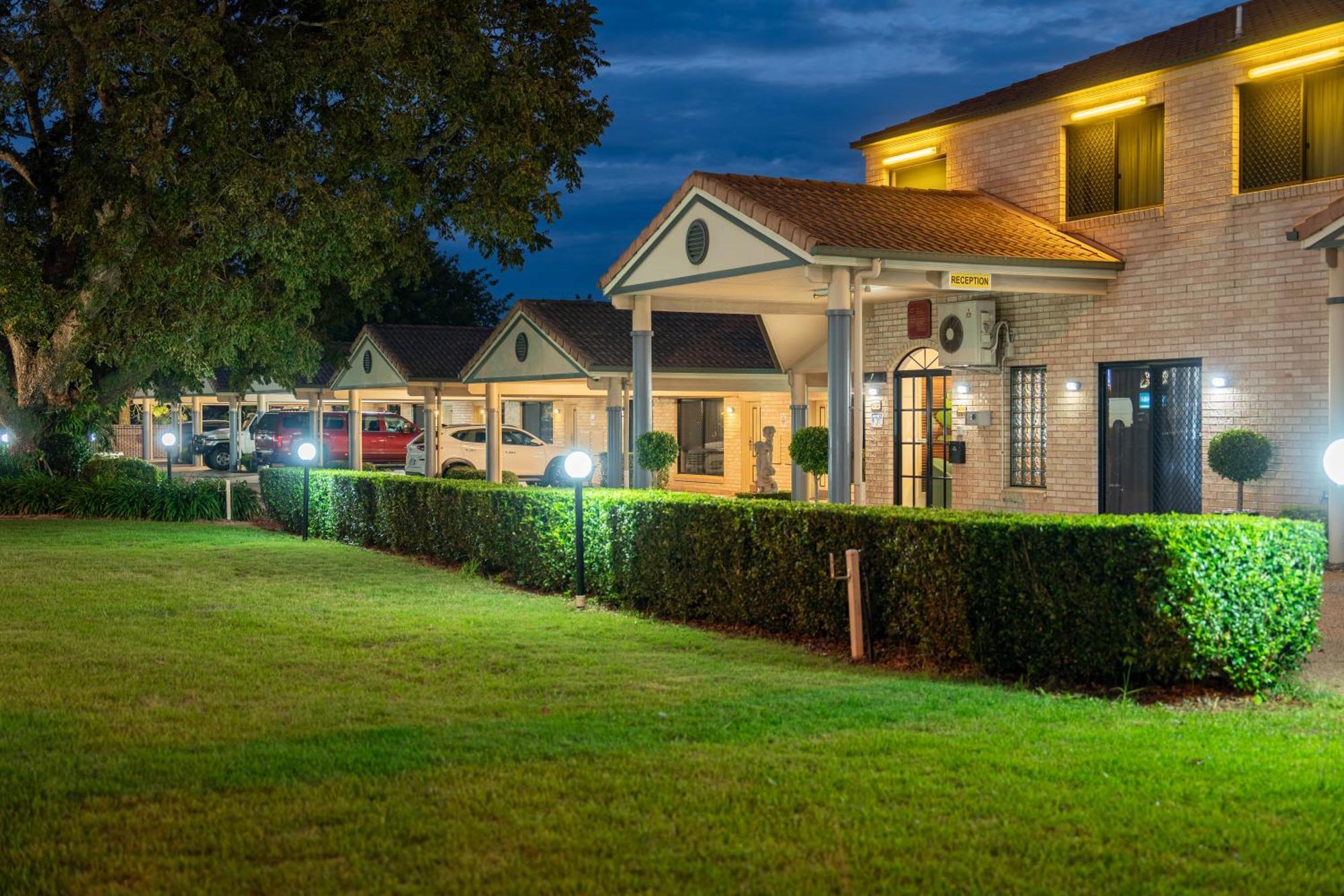 Best Western Tuscany On Tor Motor Inn Туумба Екстериор снимка